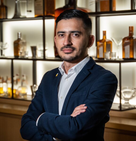 Мигель Мора